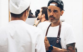 Juan-Llorca-formando-a-los-cocineros