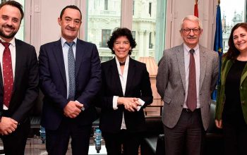 Reunion-Ministra-Educación-ACADE-web