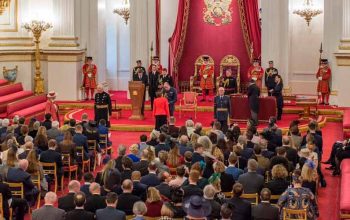anne-mcewan-obe-investiture-duke-cambridge--web